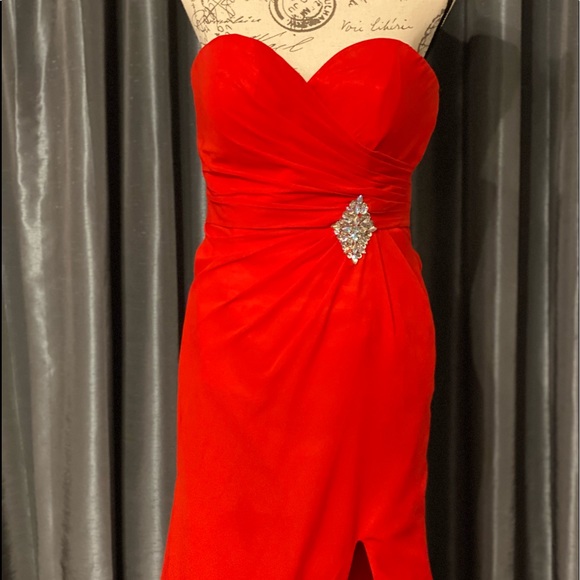 Stunning Cherry RED chiffon strapless evening Gown size 10. Beautiful Dress 👗. - Picture 16 of 17